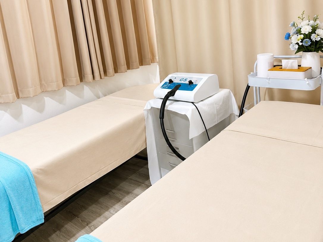 The clinic treatment room used for exosome skin therapy